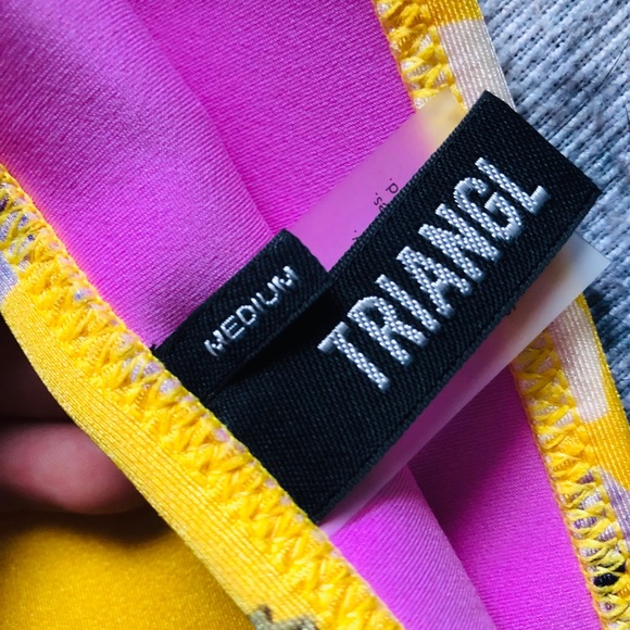 SOLD—Triangl bikini - Picture 4 of 5